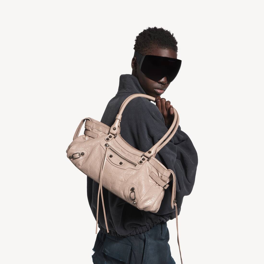 Women's Le City Bag East-west in Sesame | Balenciaga Australia EN - Image 7