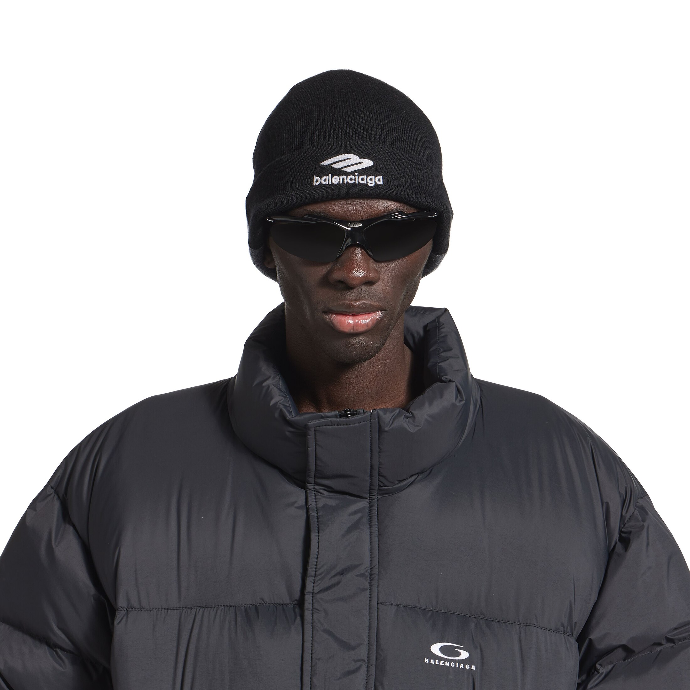 loop sports icon beanie