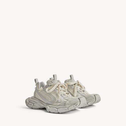 3xl tulle sneaker