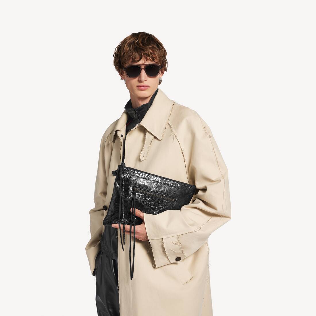 Men's Le City Pouch in Black | Balenciaga United States EN - Image 7