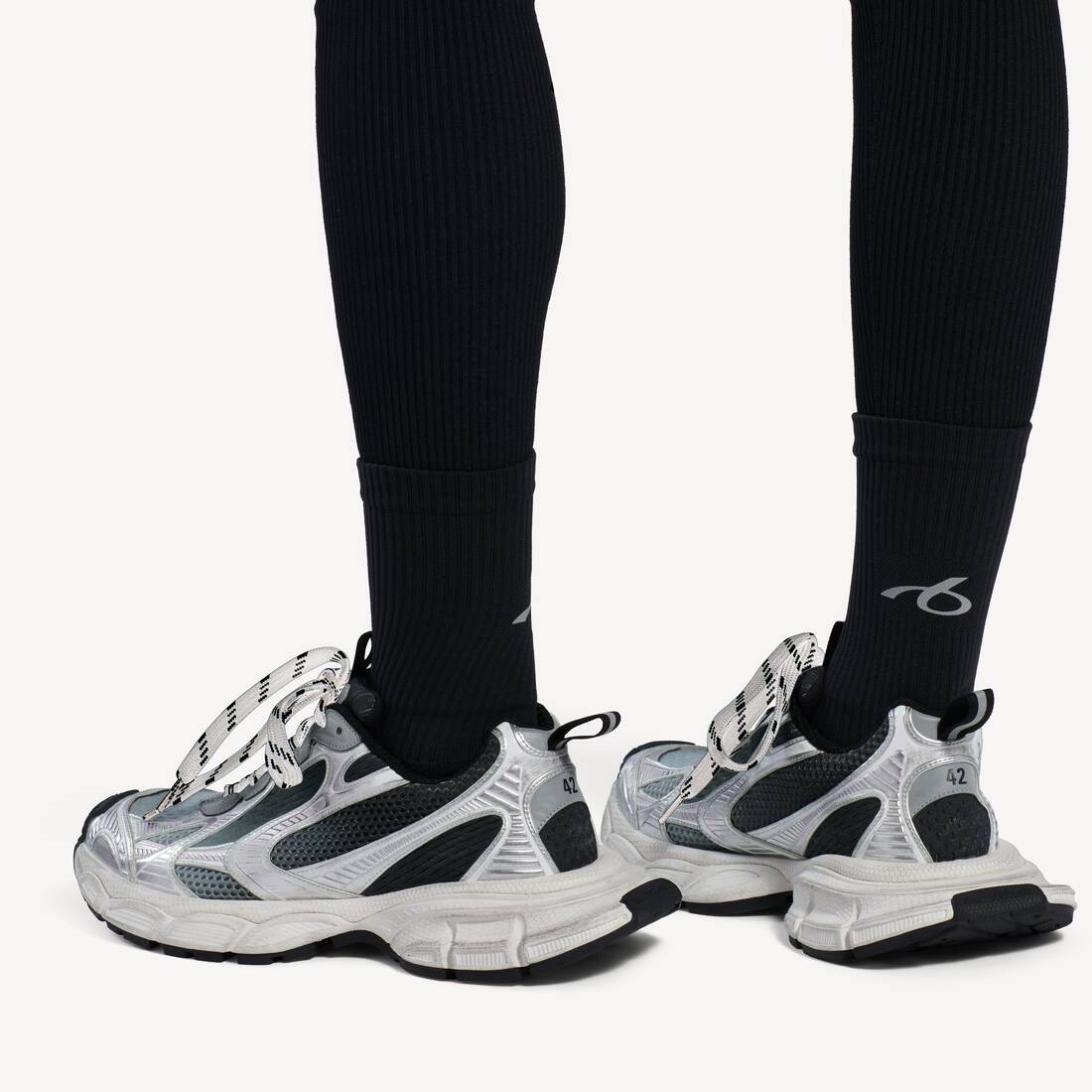 발렌시아가 3XL 그라데이션 스니커즈 734731W3XGM1190