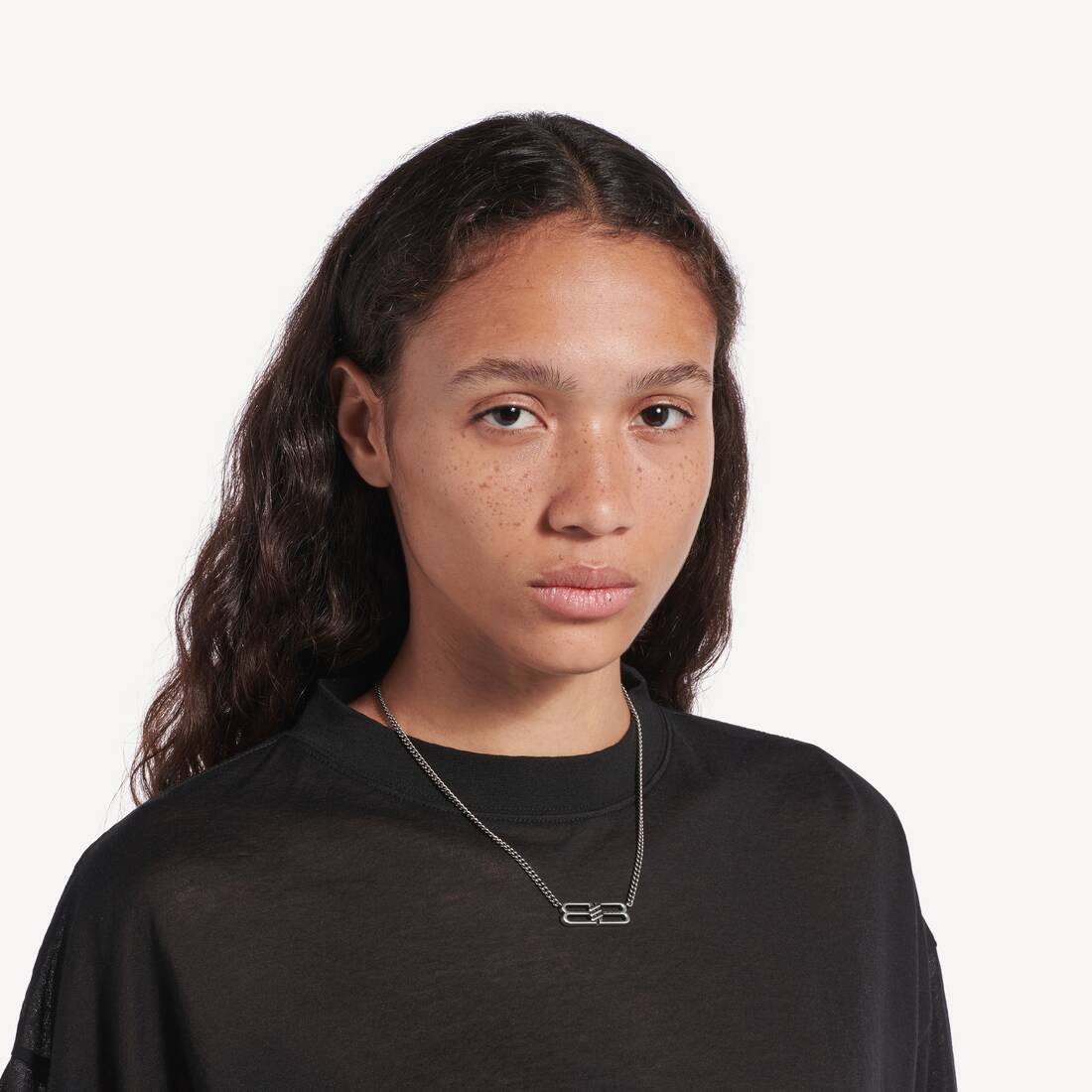 Bb Icon Necklace in Antique Silver | Balenciaga Thailand EN - Image 4