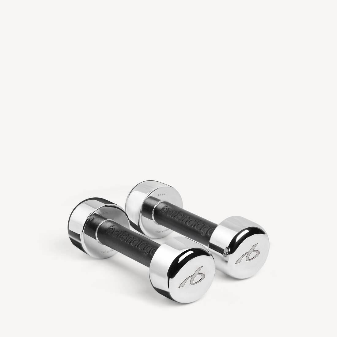 Techwear Dumbbells in Shiny Silver/black | Balenciaga Austria EN - Image 6