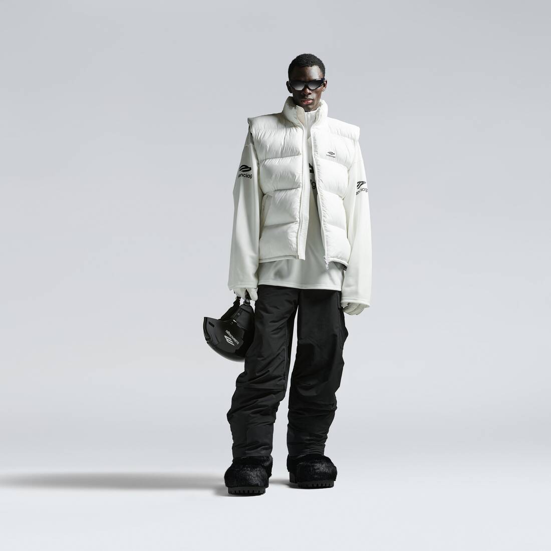 Men's Alaska Low Boot in Black | Balenciaga United Kingdom EN - Image 8