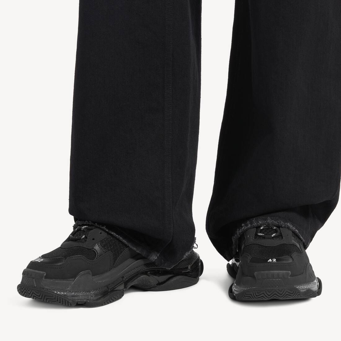Men's Triple S Clear Sole Sneaker in Black | Balenciaga Germany EN - Image 6