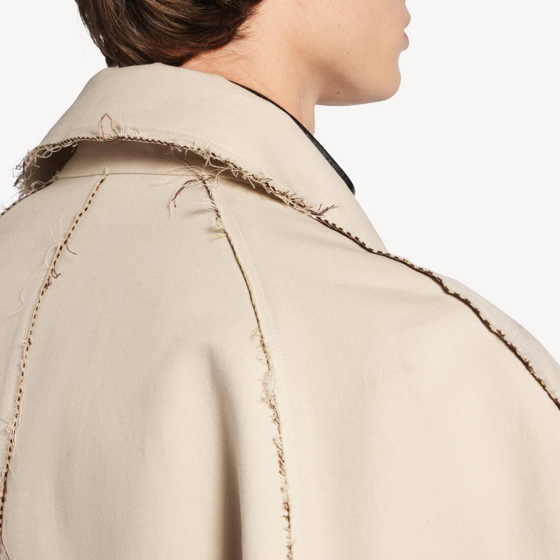 Hombre's Abrigo Corto Con Bordes Sin Rematar in Beige | Balenciaga Espa&ntilde;a ES - Image 6