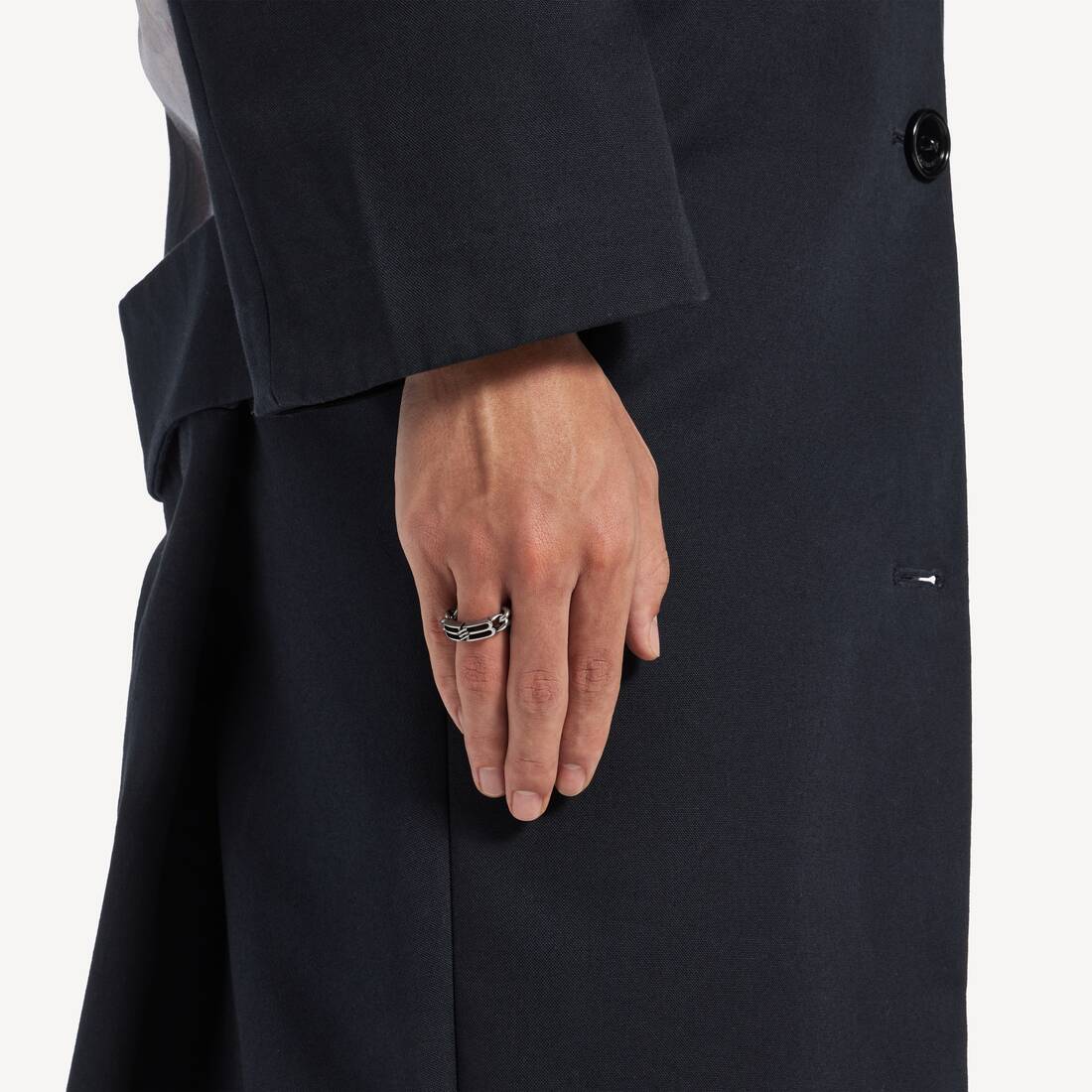 Men's Bb Icon Ring in Antique Silver | Balenciaga Greece EN - Image 4