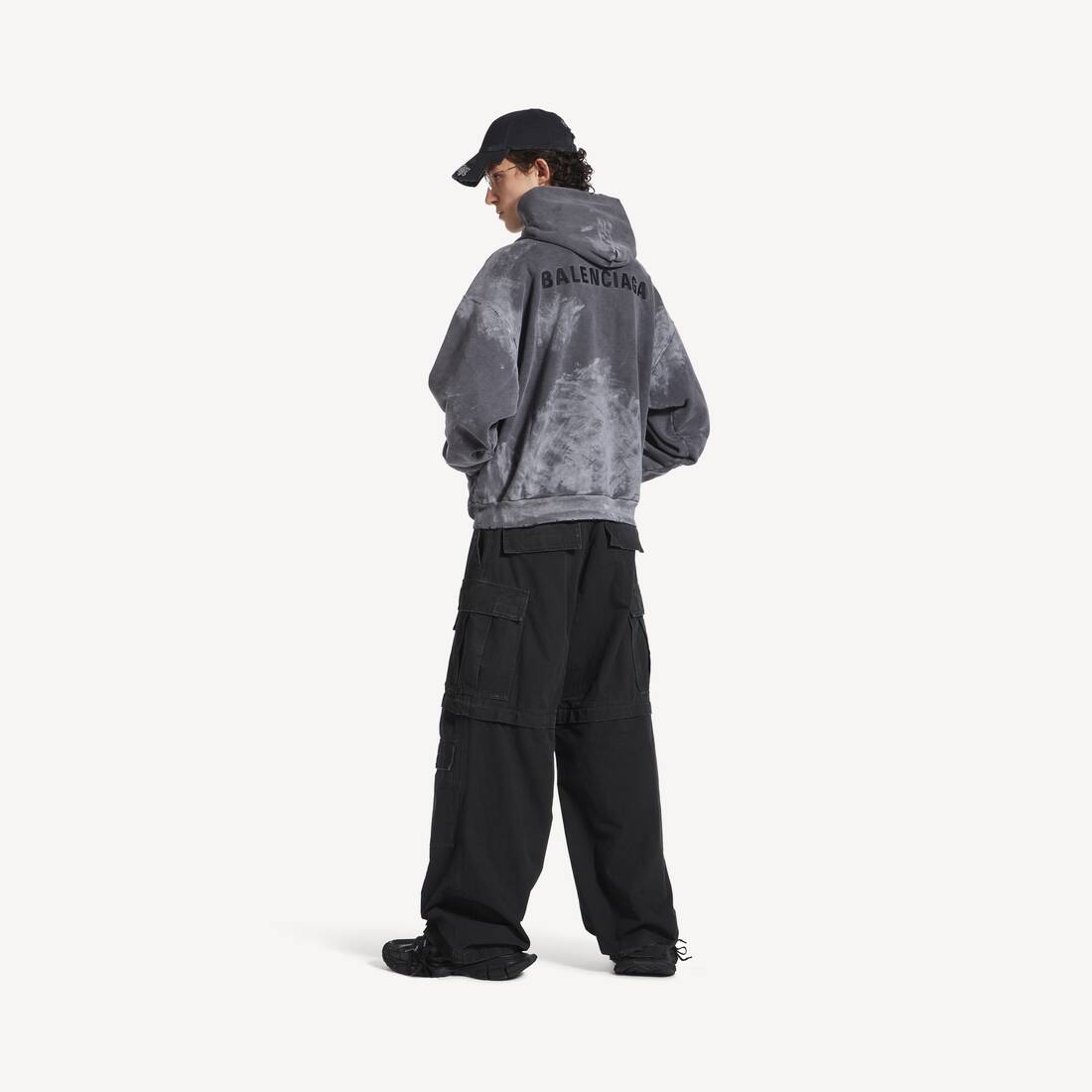 Men's Balenciaga Back Medium Fit Hoodie  in Grey | Balenciaga Brazil EN - Image 3