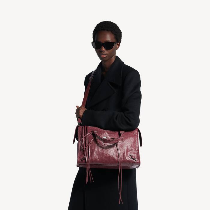 Le City Tasche Mittelgro&szlig; f&uuml;r Damen in Dunkles Burgunderrot - Damen | Balenciaga Deutschland DE - Image 2