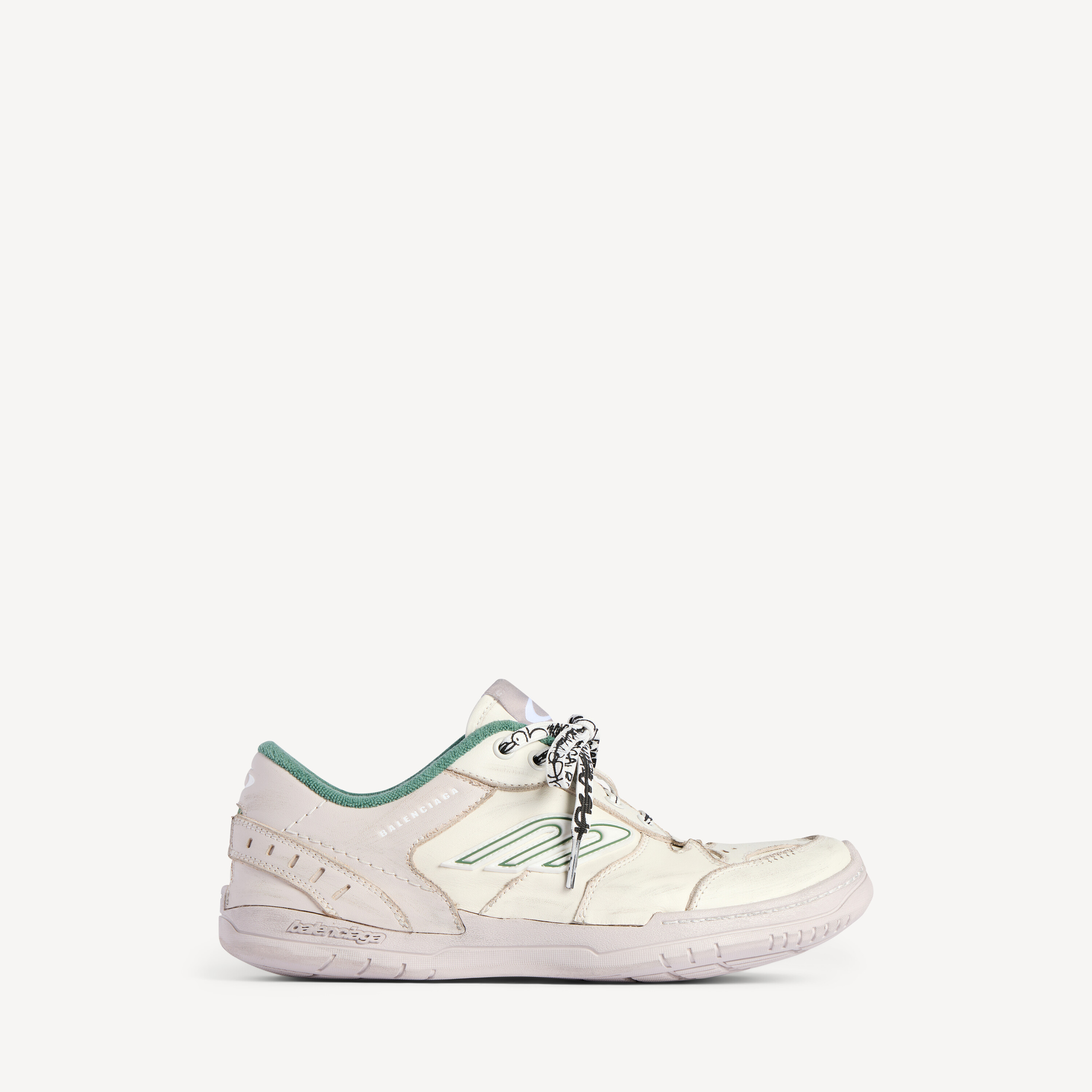 Balenciaga hamptons medium worn-out sneaker