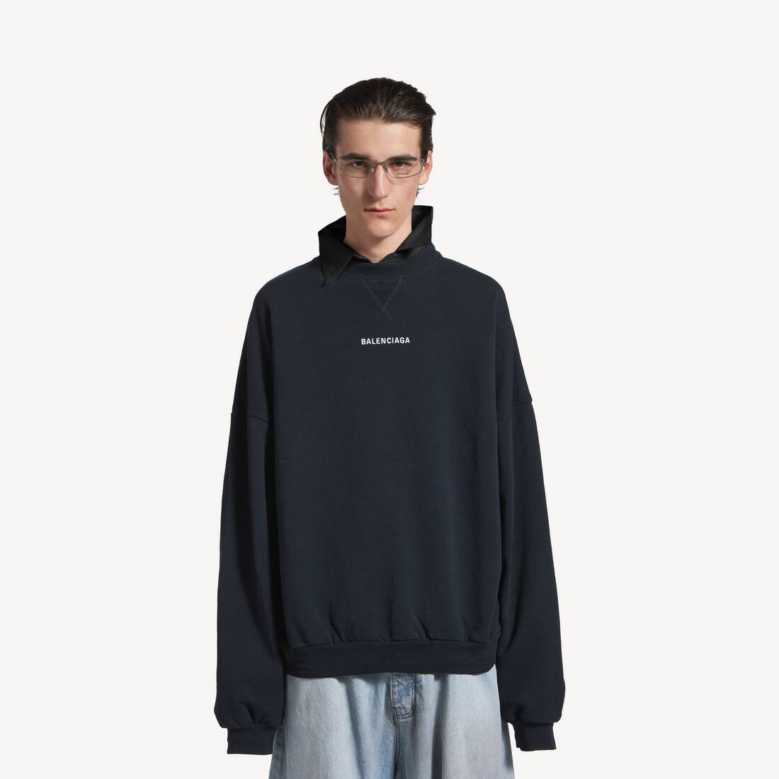 Pull &Agrave; Col Chemise Rond Balenciaga Back pour Homme en Noir D&eacute;lav&eacute; | Balenciaga Luxembourg FR - Image 5