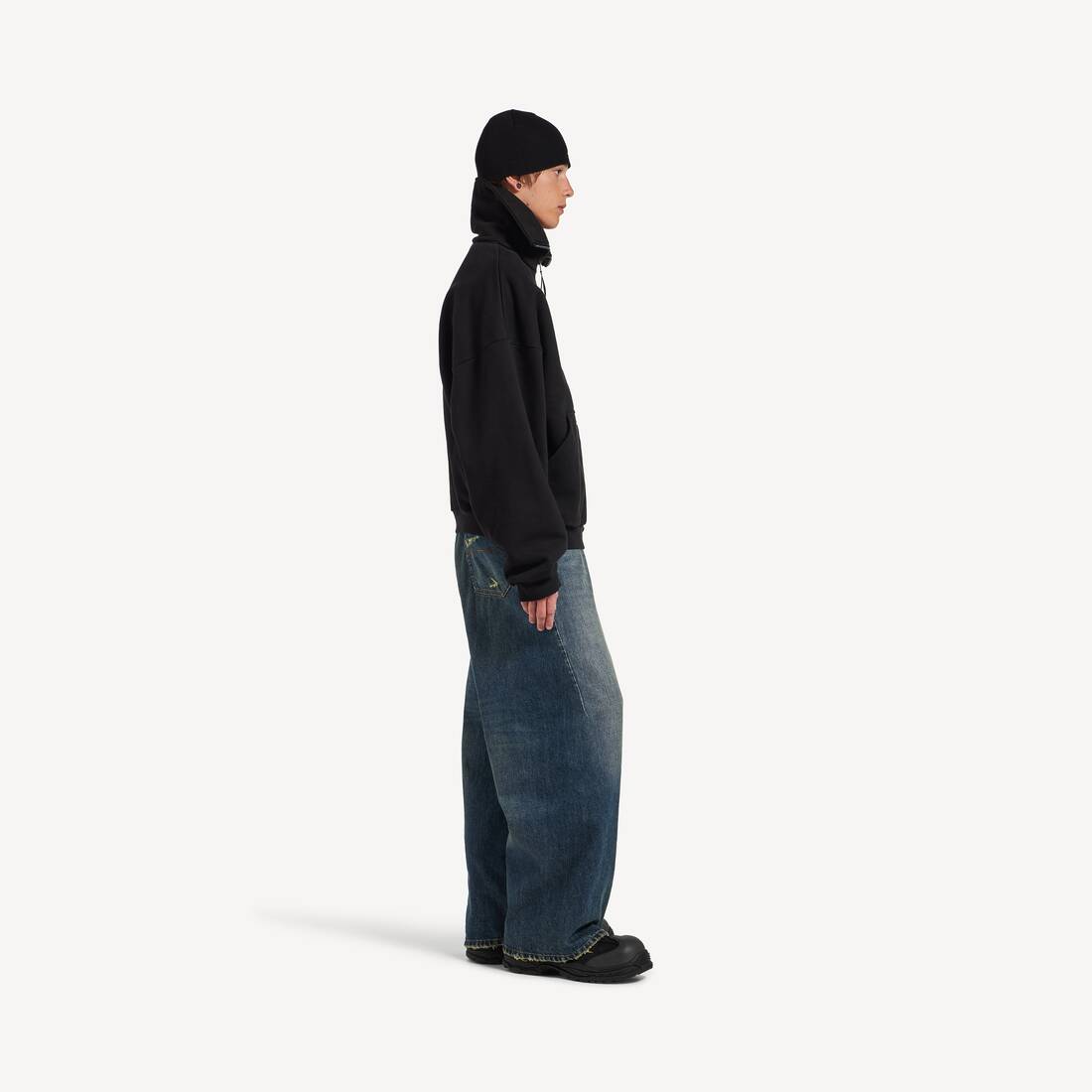 Men's Bodies Round Fit Zip-up Hoodie in Black | Balenciaga Republic Of Korea EN - Image 3