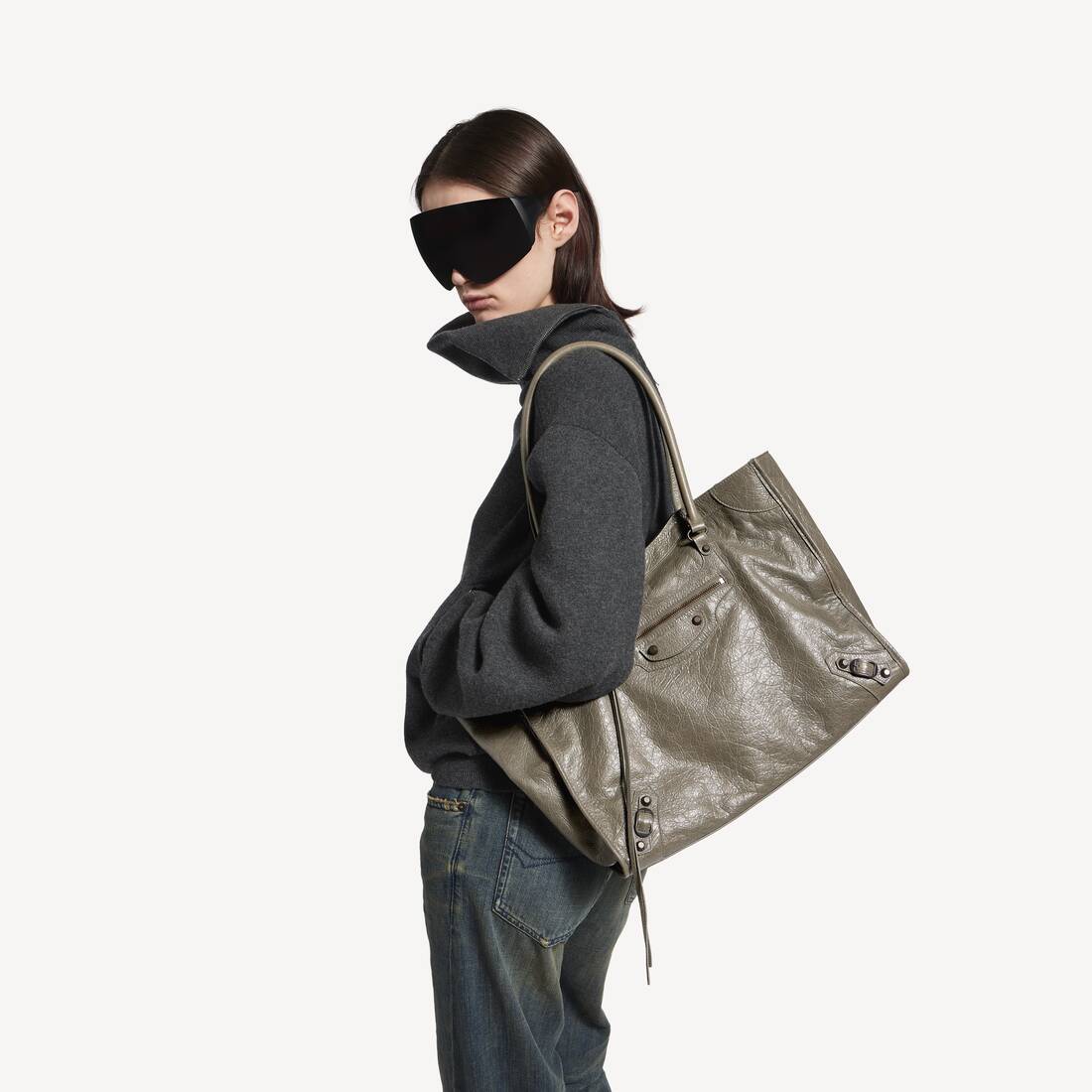 Women's Le City Tote Bag Medium in Army Green | Balenciaga Norway EN - Image 7