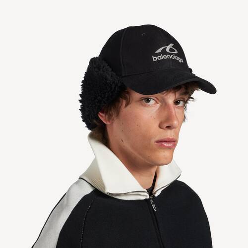 bodies fleece lined cap