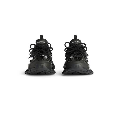 track piercing スニーカー 