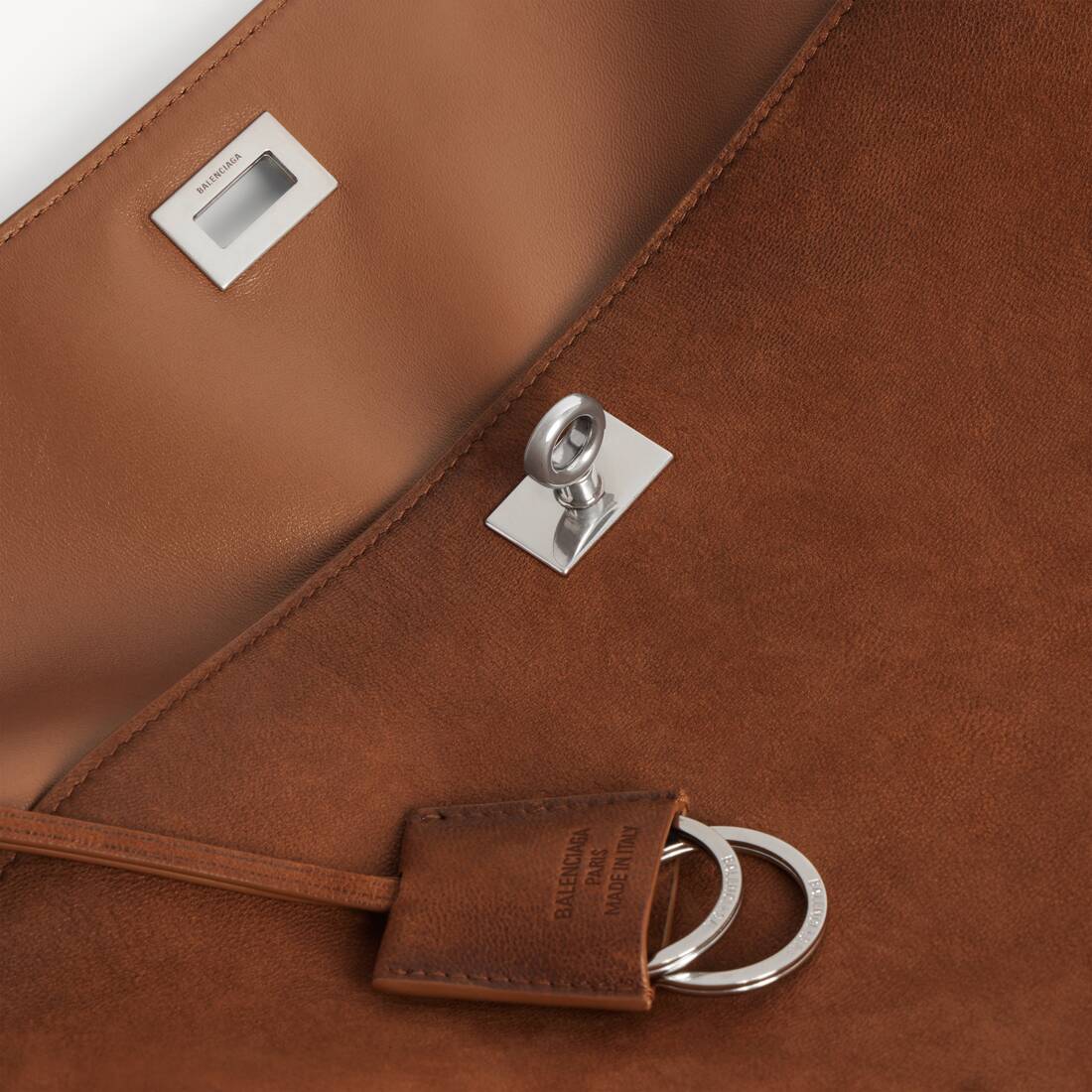 Men's Rodeo Messenger Bag Medium in Caramel | Balenciaga Netherlands EN - Image 6