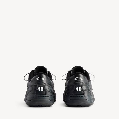 hamptons worn-out trainers