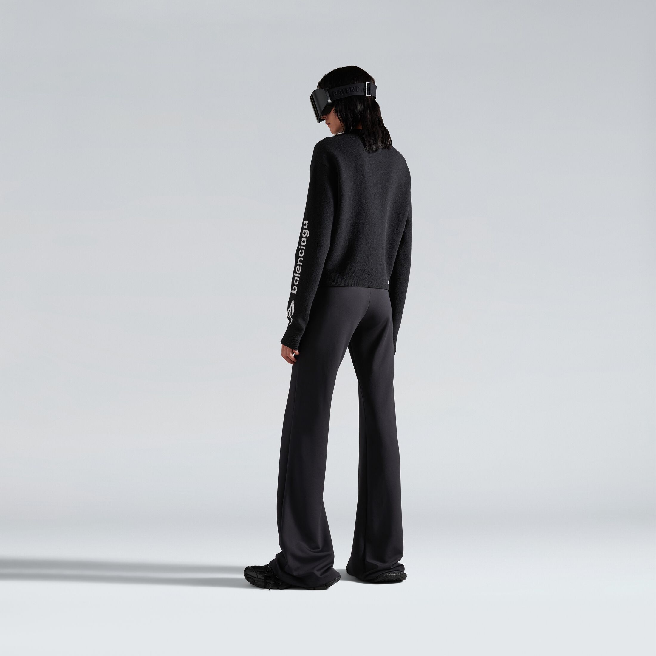 3b sports icon cropped crewneck