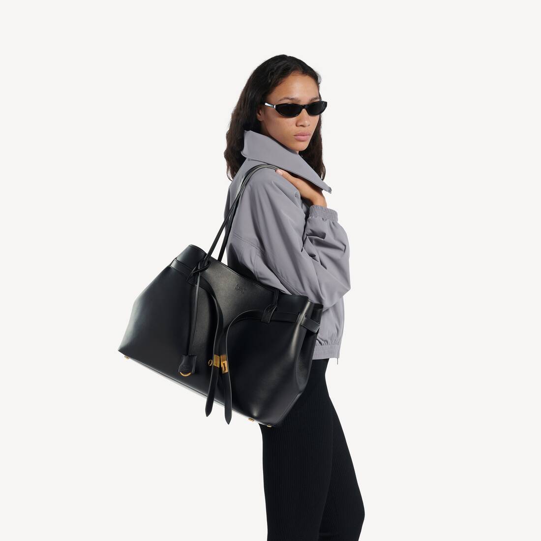 Women's Bel Air Tote Bag Large in Black | Balenciaga Brazil EN - Image 7