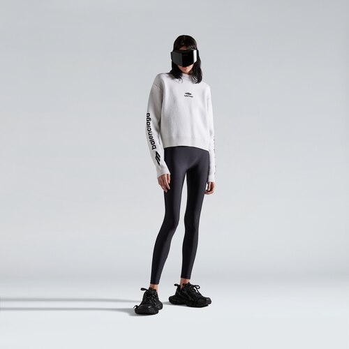 3b sports icon cropped crewneck