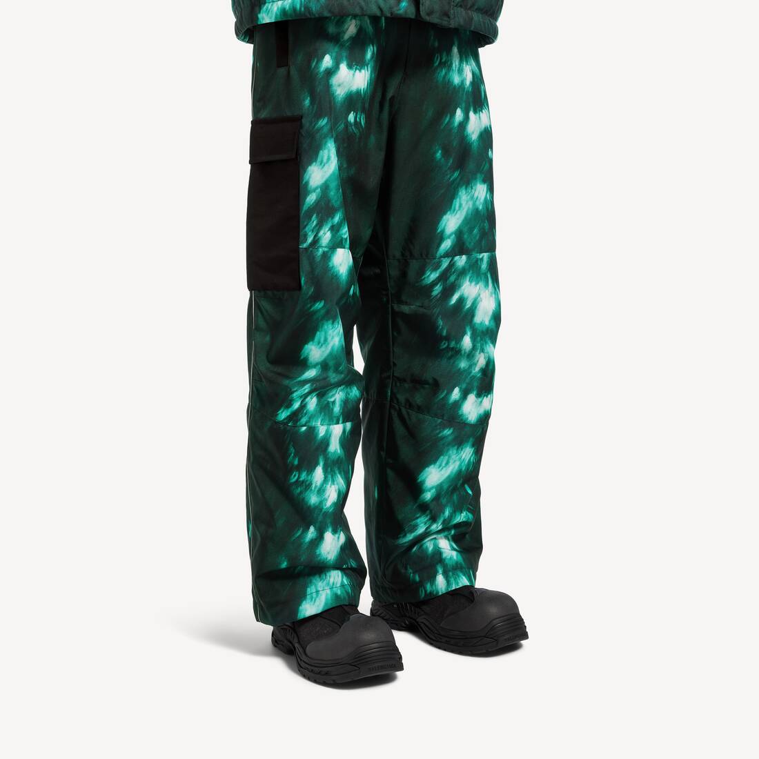 Men's Bodies Technical Cargo Trousers in Dark Green | Balenciaga United Kingdom EN - Image 5