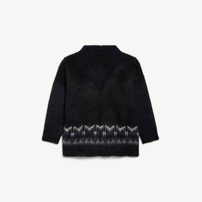 v-neck oversized jumper