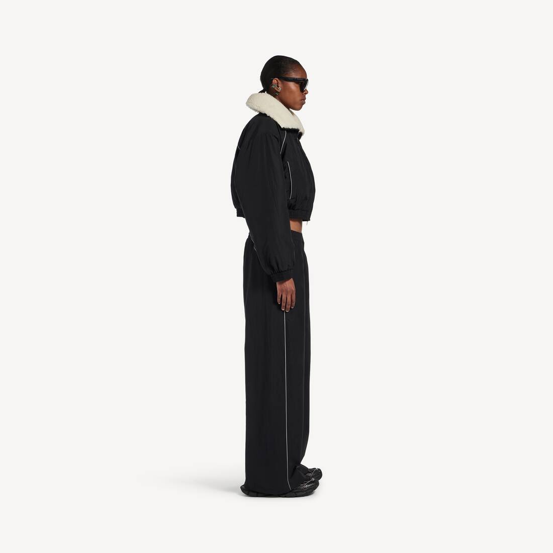 Women's Bodies Tracksuit Pants in Black | Balenciaga Republic Of Korea EN - Image 3