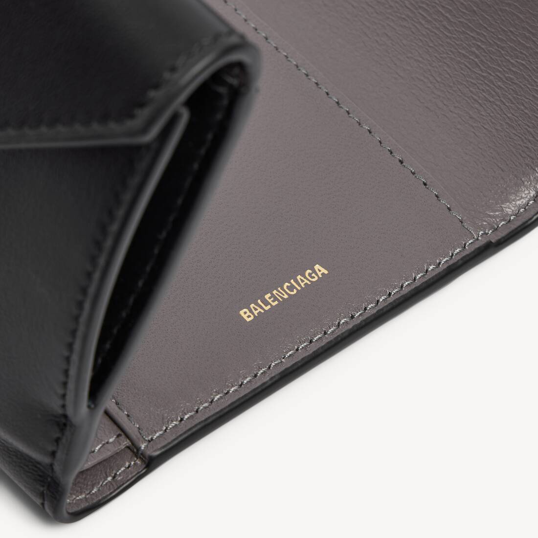 Women's Envelope Bifold Wallet With Flap in Black | Balenciaga United States EN - Image 5