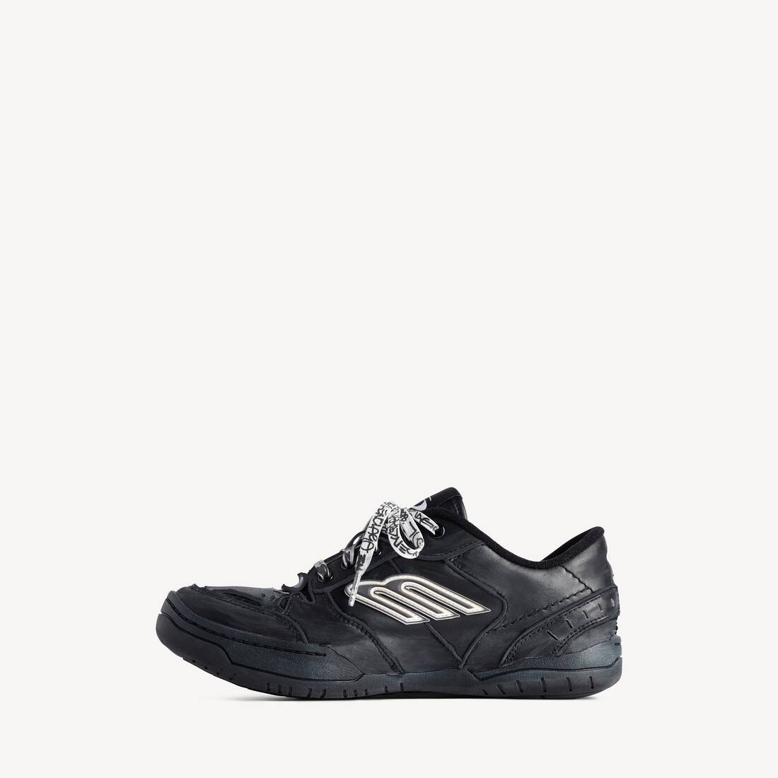 Women's Hamptons Worn-out Trainers in Black | Balenciaga United Kingdom EN - Image 4
