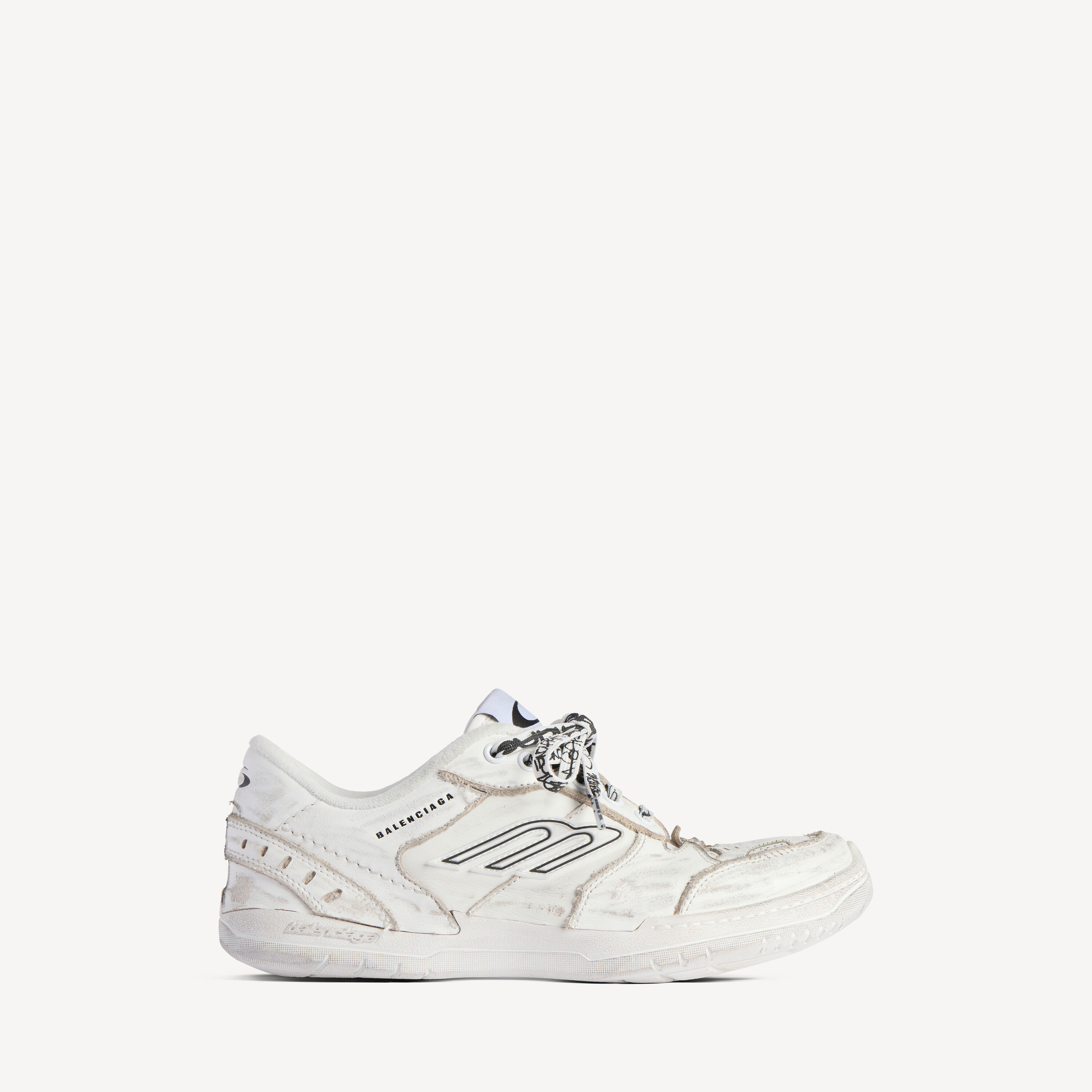 Balenciaga hamptons medium worn-out sneaker