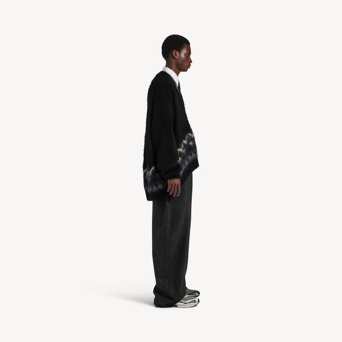 V领超大版型套衫 为 男士 在 黑色/紫色 | Balenciaga 津巴布韦 ZH - Image 3