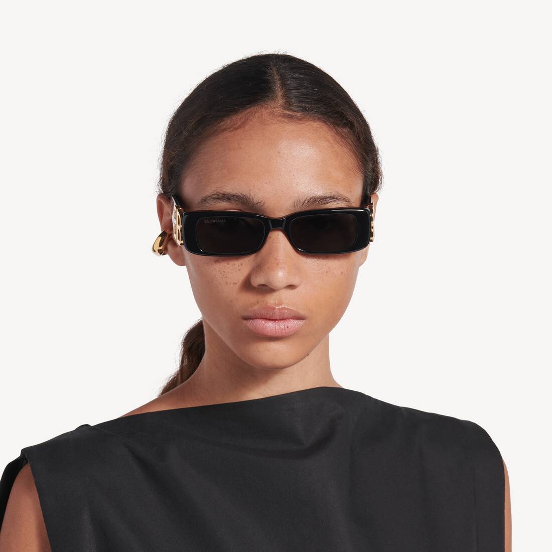 Dynasty Rectangle Sunglasses in Black | Balenciaga Greece EN - Image 5
