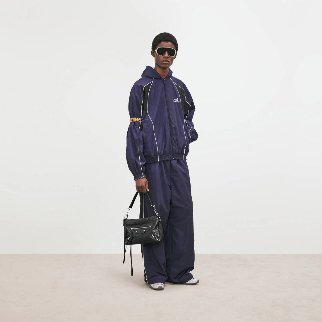 Men's Le City Moto Bag Small in Black | Balenciaga Republic Of Korea EN - Image 9