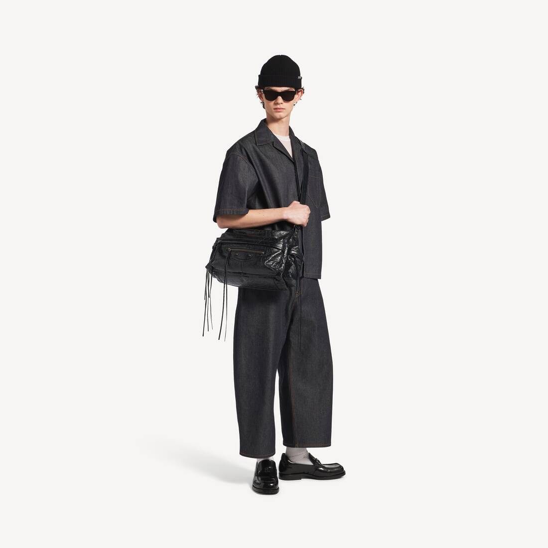 Men's Le City Multipocket Crossbody Bag Medium in Black | Balenciaga United States EN - Image 6