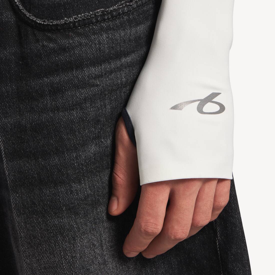 Men's Techwear Long Sleeve T-shirt in Navy/white | Balenciaga Norway EN - Image 6