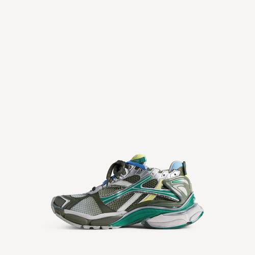 runner gradient sneaker