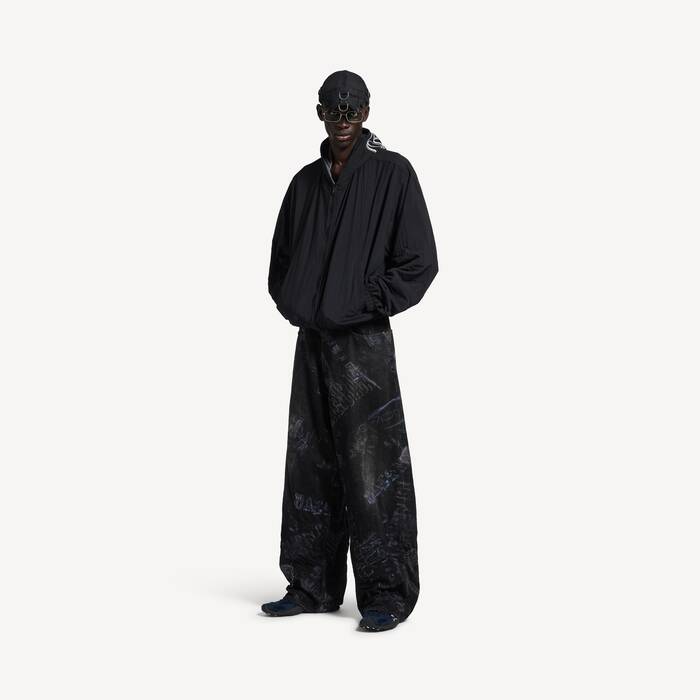 minimal baggy trousers