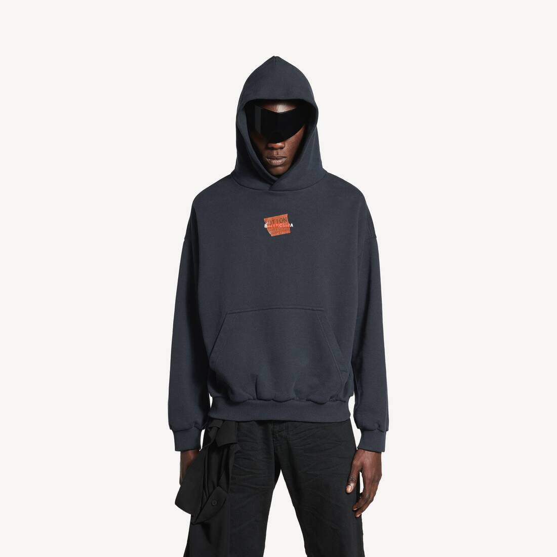 Hoodie Taped Balenciaga Back Fit Medium pour Homme en Noir D&eacute;lav&eacute; | Balenciaga Luxembourg FR - Image 5