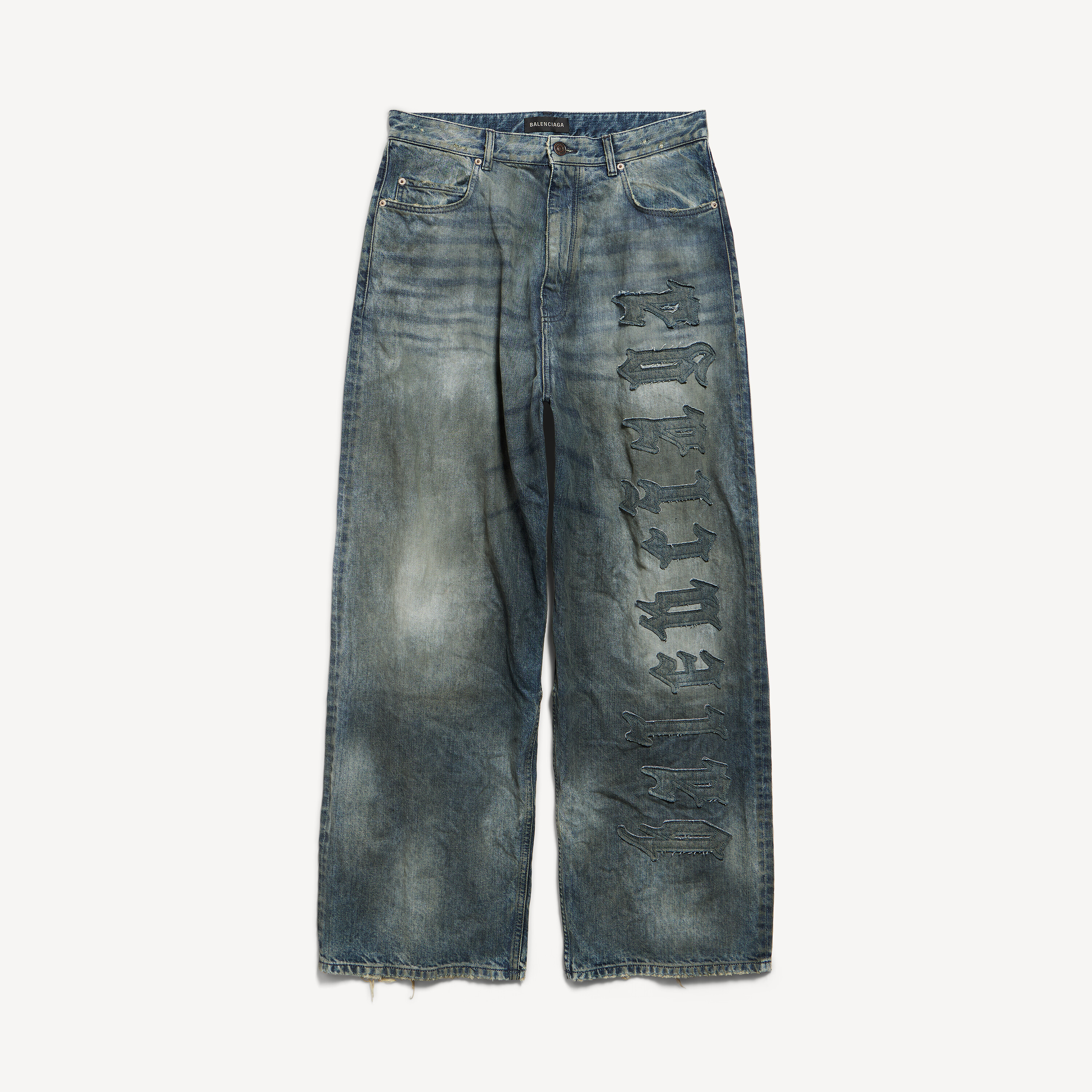 Minimal baggy pants