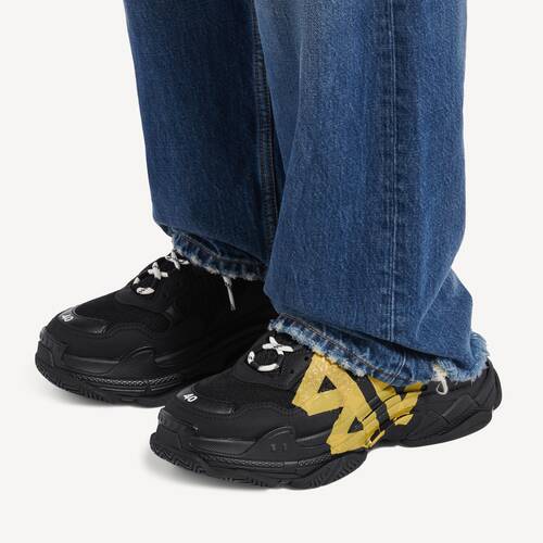 triple s tape type sneaker