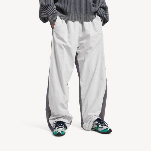 sneaker radar gradient lines