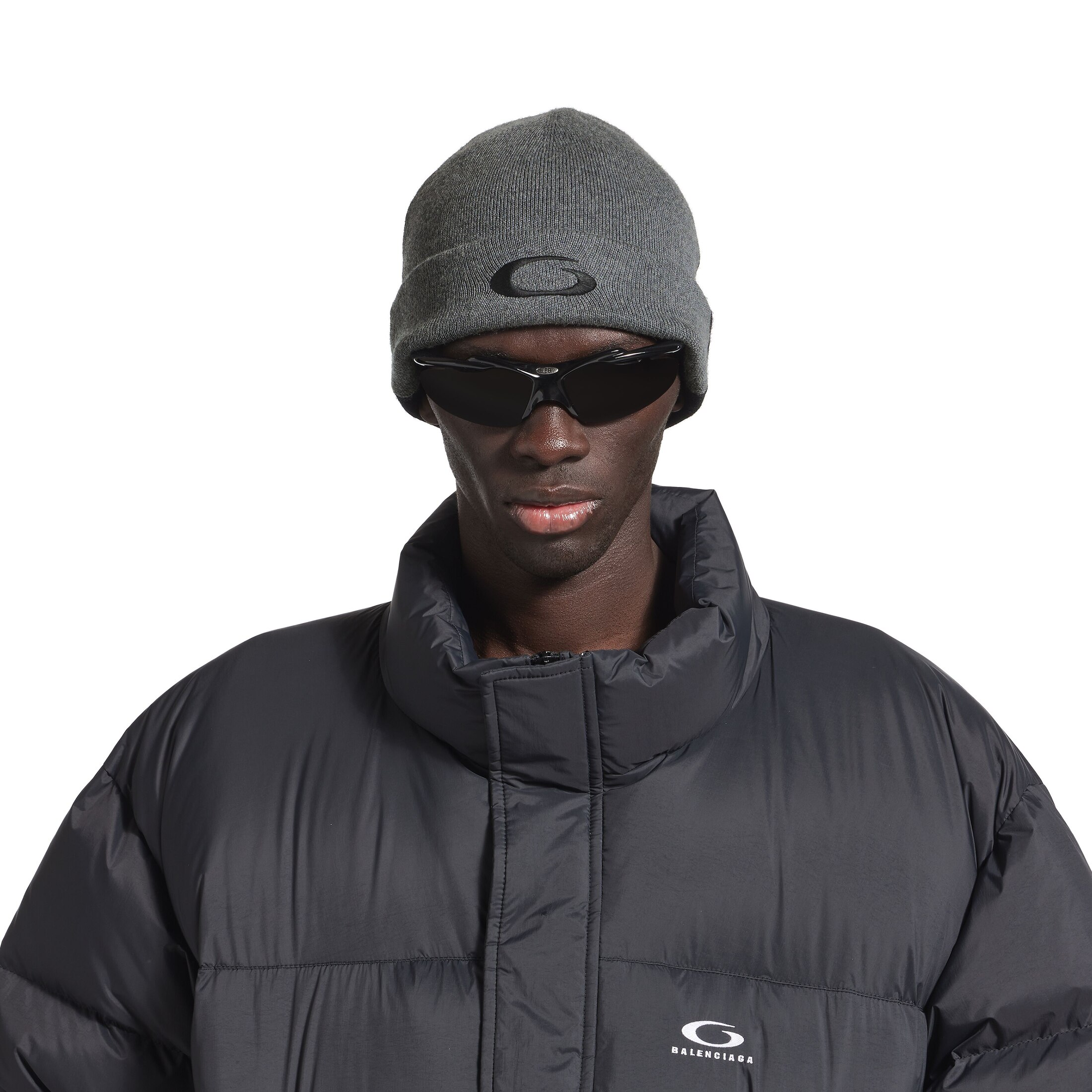 loop sports icon beanie