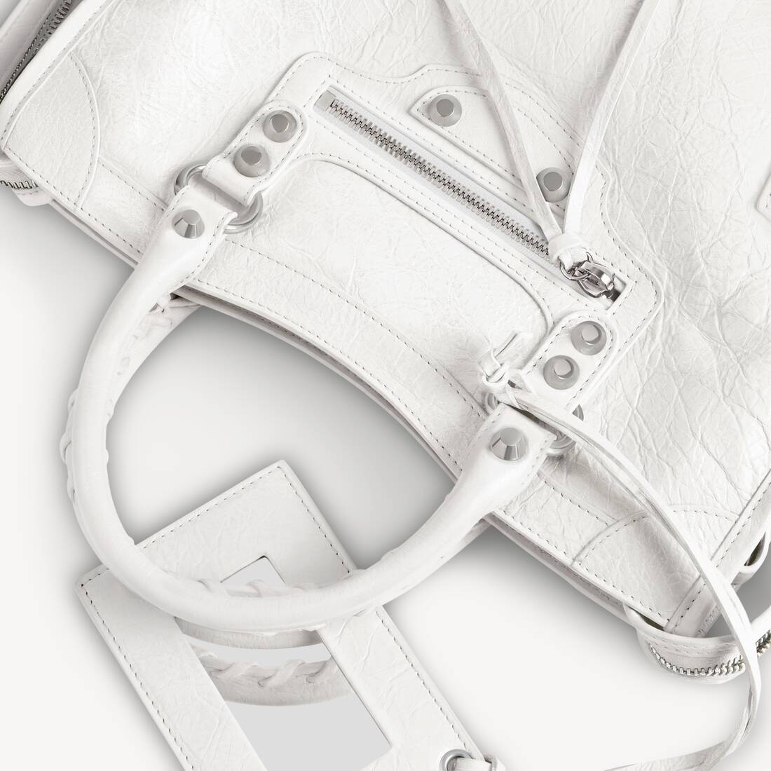Le City Bag Small in Optic White | Balenciaga Canada EN - Image 6