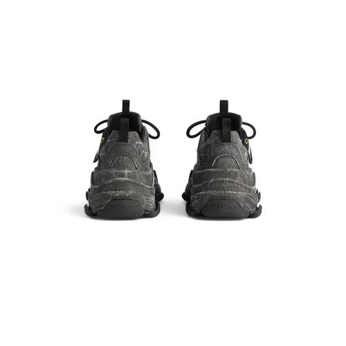 triple s canvas sneaker