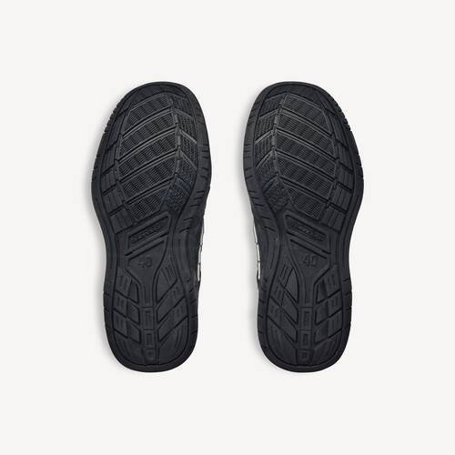 hamptons worn-out trainers