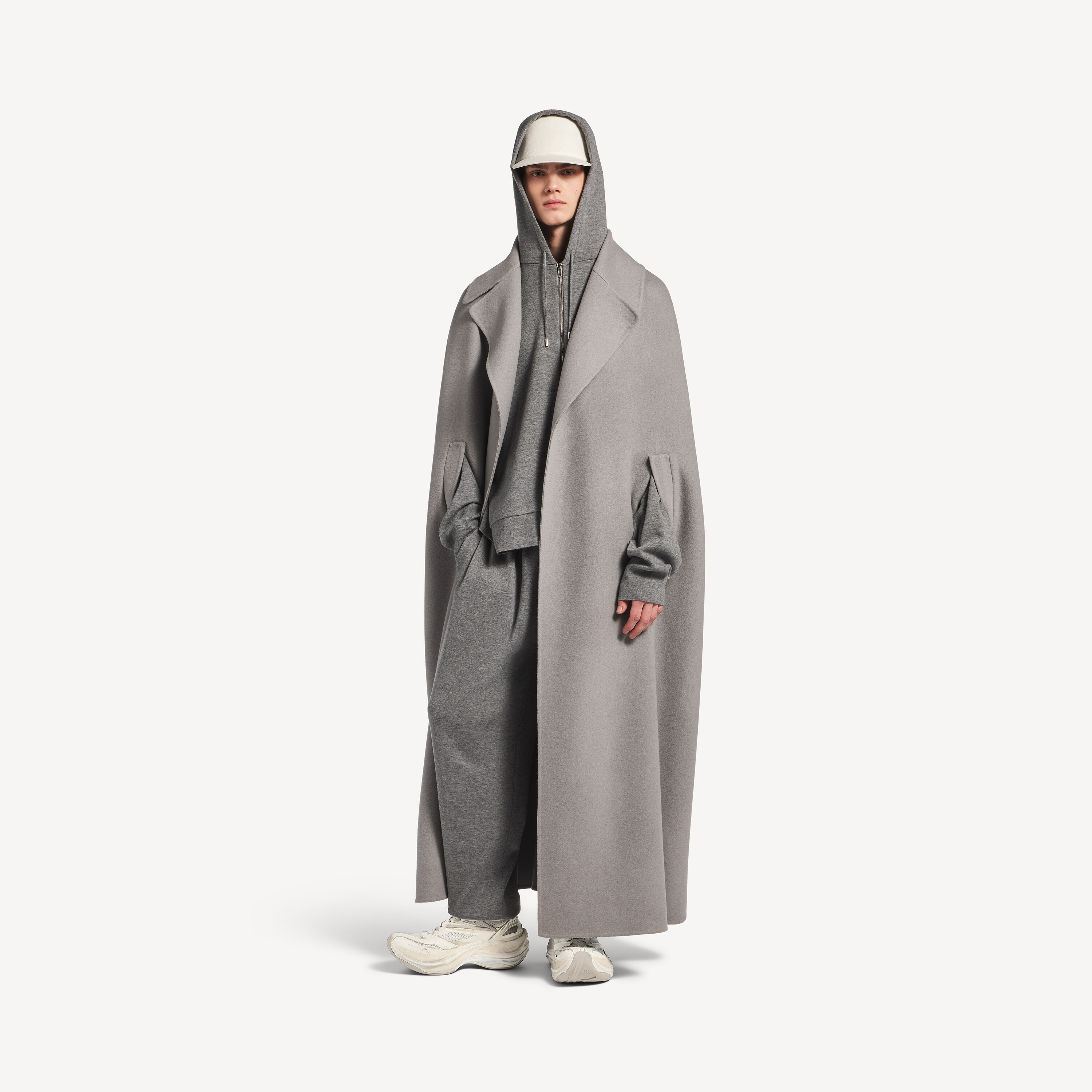 Balenciaga langer doubleface-cape-mantel