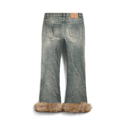 pantalón acampanado con detalle de piel sintética capri