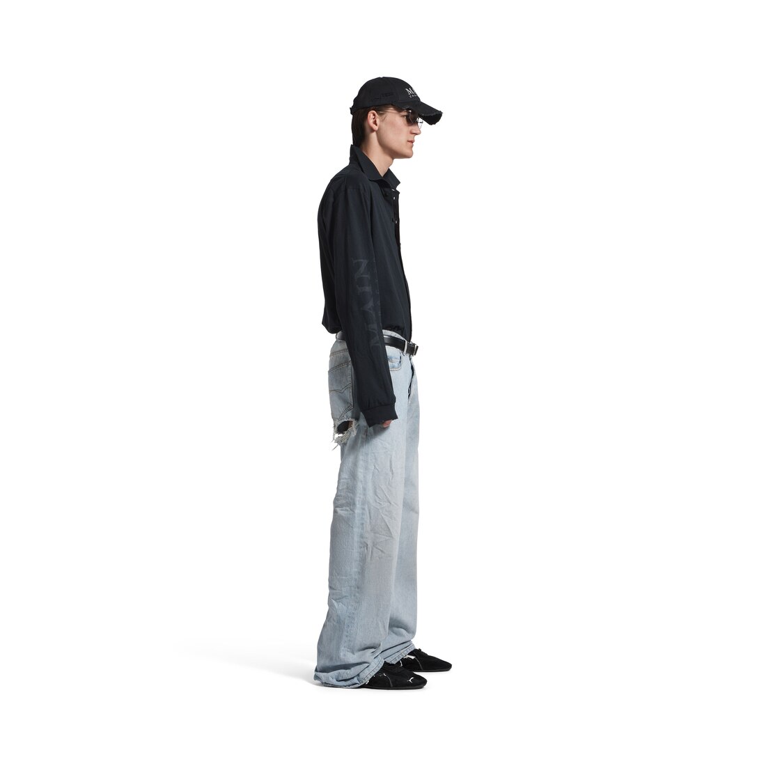 Men's Distressed Relaxed Fit Pants in Light Blue