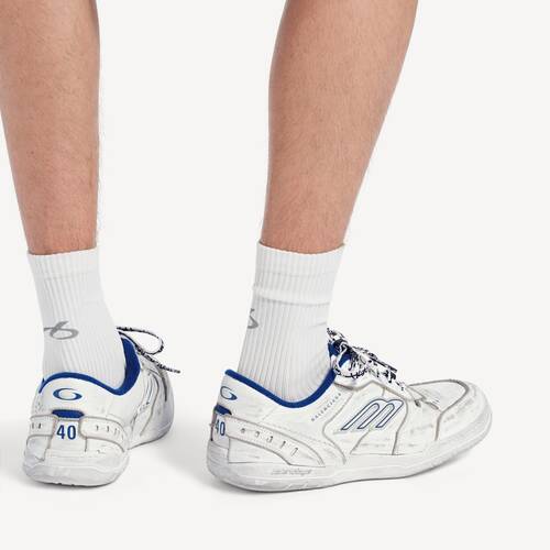 hamptons worn-out sneaker