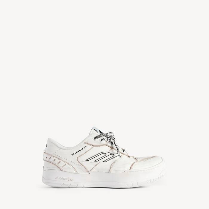 hamptons platform sneaker